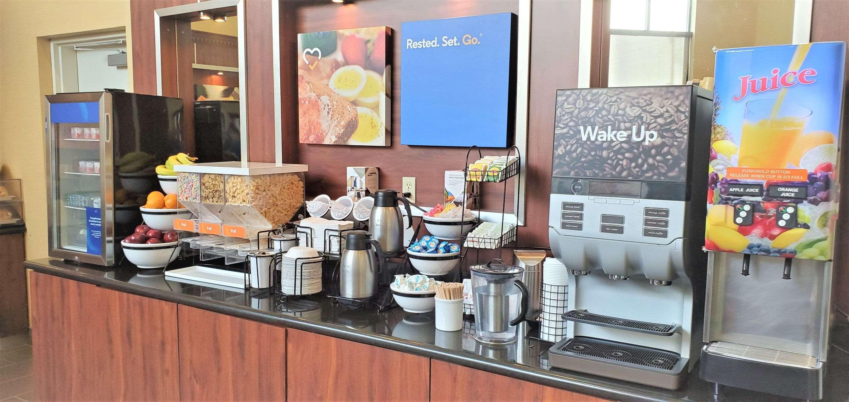 Comfort Inn & Suites Near Universal - N Hollywood - Burbank Лос-Анджелес Экстерьер фото