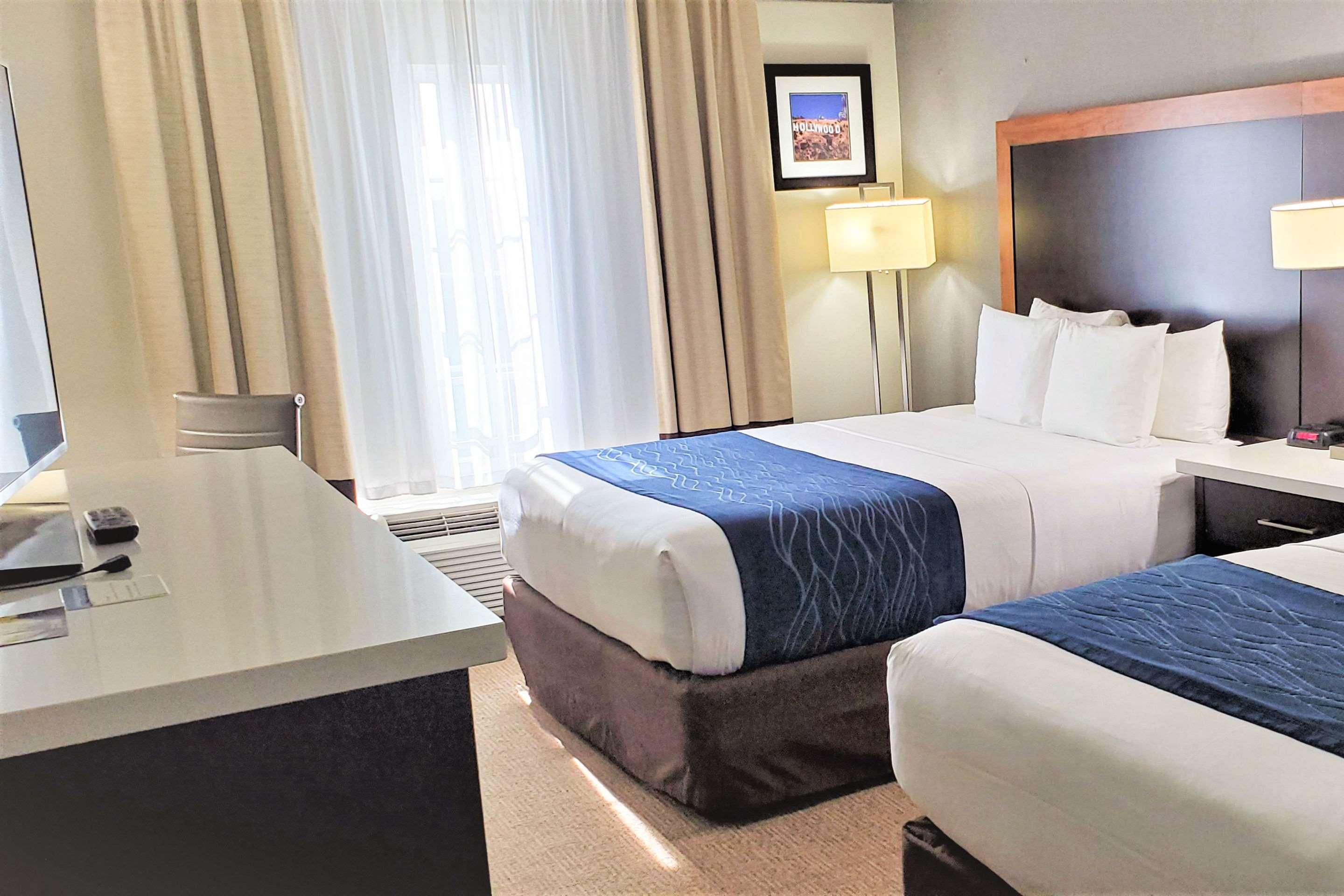 Comfort Inn & Suites Near Universal - N Hollywood - Burbank Лос-Анджелес Экстерьер фото
