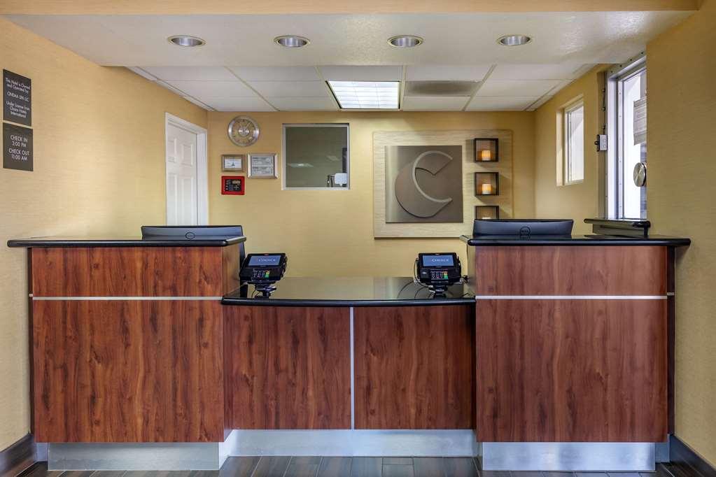 Comfort Inn & Suites Near Universal - N Hollywood - Burbank Лос-Анджелес Интерьер фото